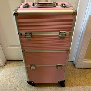 Pink traveling/mobile makeup organizer